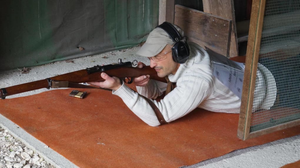 Dans la Nouvelle République - Les armes anciennes à l’honneur