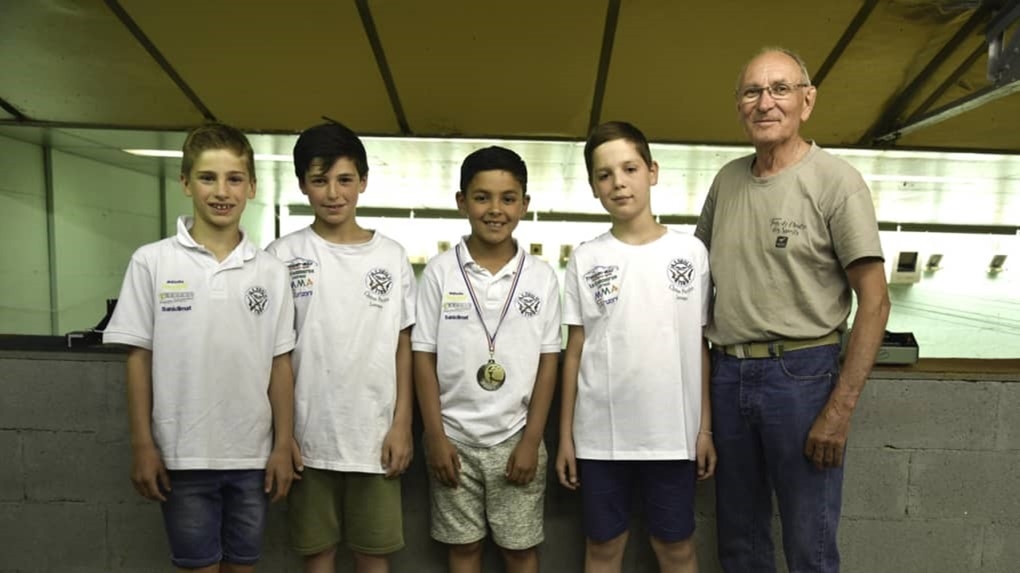 Dans la Nouvelle République - Un poussin en argent aux Ailes sportives déoloises aux championnats de France des écoles de tir