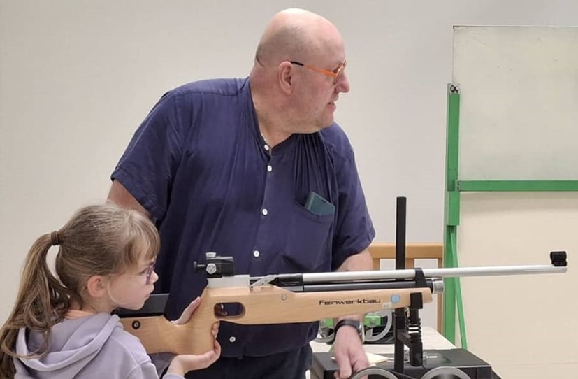 Dans le Nouvelle République : Un stand de tir flambant neuf à la Maison des associations de Ciron